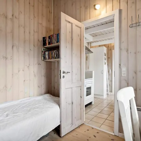 4 Person In Hemmet-by Traum Hemmet