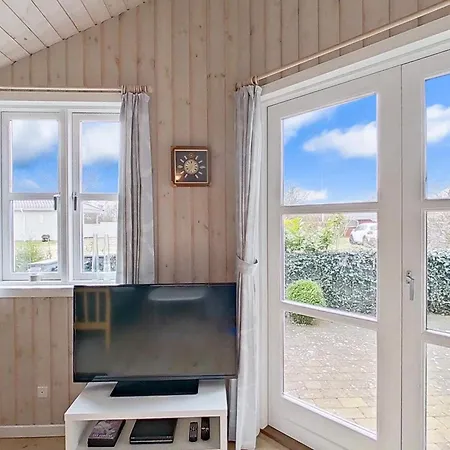 4 Person In Hemmet-by Traum Hemmet