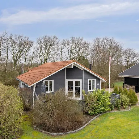 4 Person In Hemmet-by Traum Hemmet