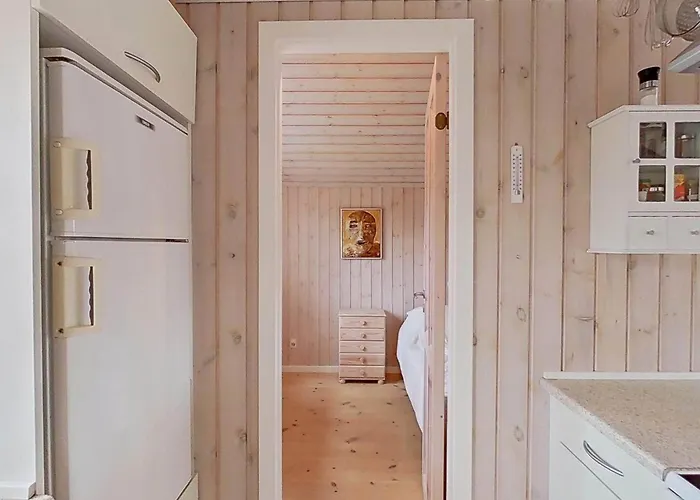 4 Person In Hemmet-by Traum Hemmet